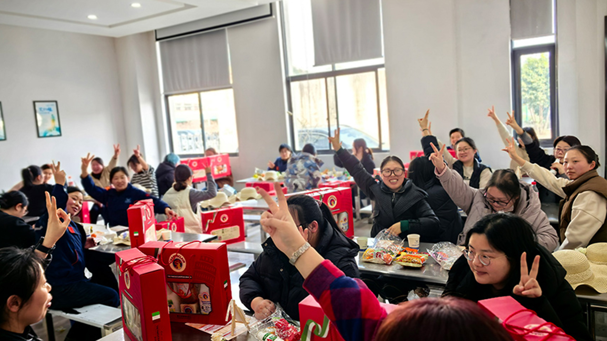 巾幗花爭(zhēng)艷，慶源展巧手——婦女節(jié)茶話會(huì)手工活動(dòng)紀(jì)實(shí)